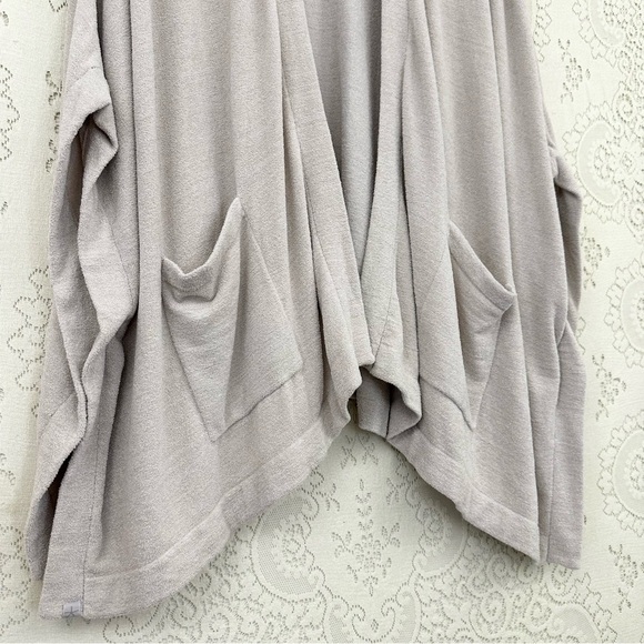 Barefoot Dreams Style 922 Cozychic Ultra Lite Knit Circle Shrug Wrap OS - Picture 2 of 9